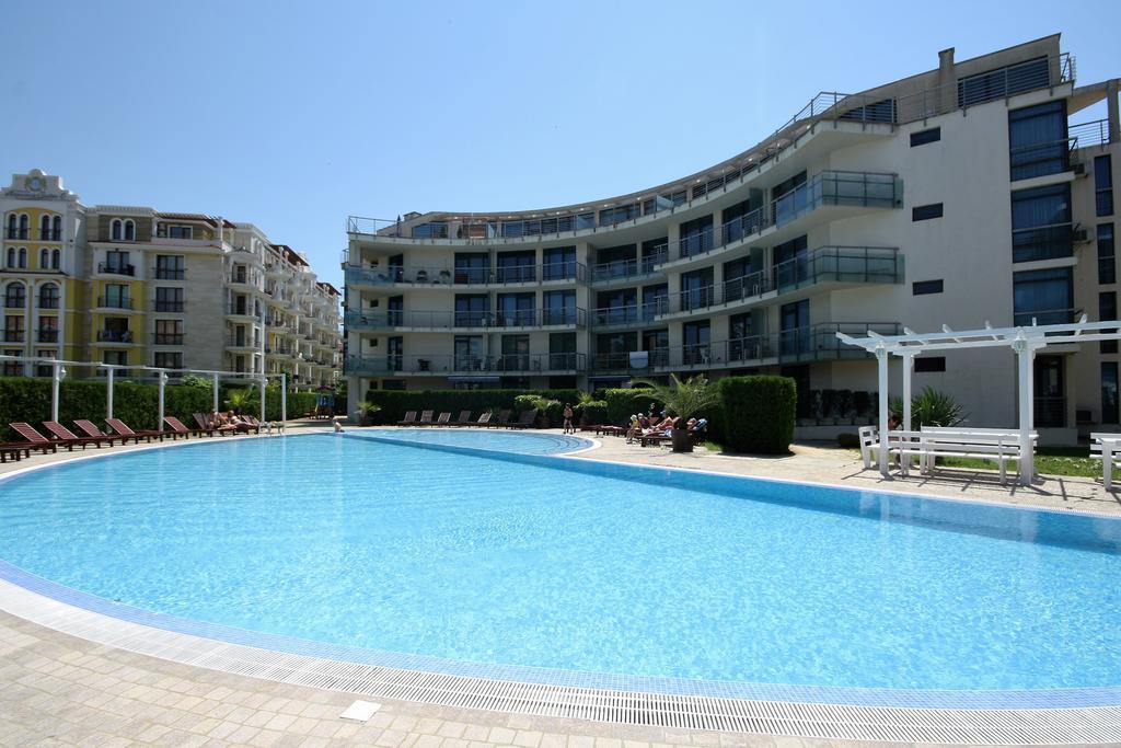 Riviera Blue Hotel Sunny Beach Exterior foto